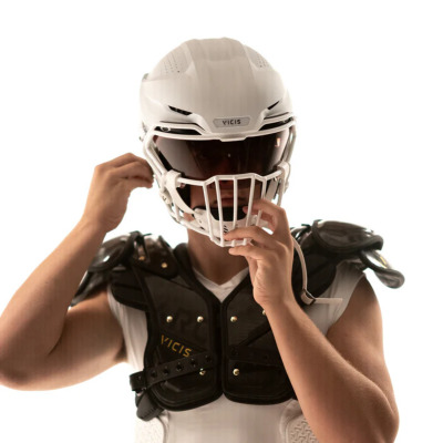 ファッションシーンで話題のこれから流行るブランド12選 VICIS ショルダーパッド TRENCH（バックプレート VARSITY ARC_V1 ショルダーパッド