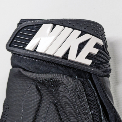Nike D-Tack Football Gloves (1 Pair). Nike.com