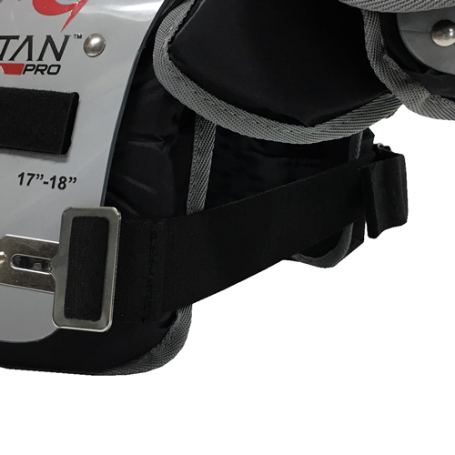 ［値下げ可］TITAN PRO TP77 ショルダーパッド ミディアム　Mサイズ 値下げ可］TITAN PRO TP77 ショルダーパッド ミディアム Mサイズ